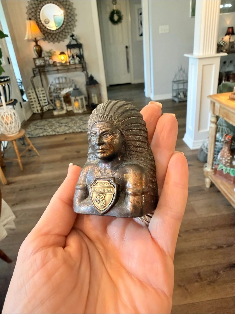 😎3/$20‼️Vintage Native American Chief Bust with Oklahoma Badge